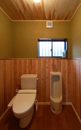 写真：和風のトイレにリフォーム